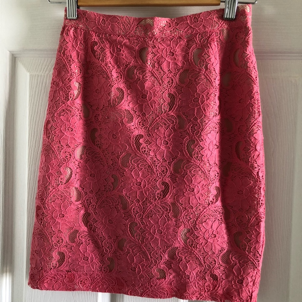H&M pink lace skirt
